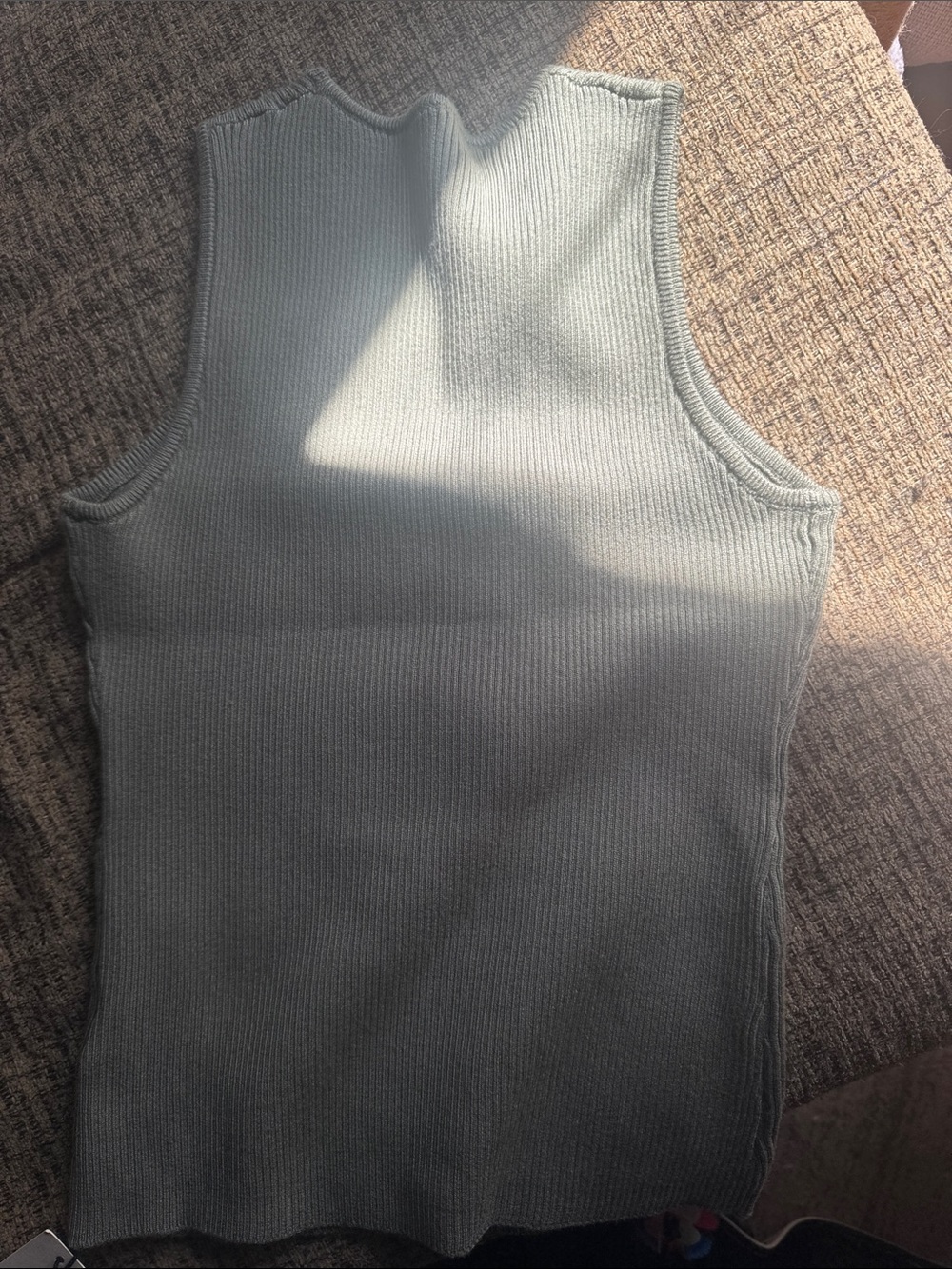 Commense Solid Basic Tank Top - Picture 4 of 4